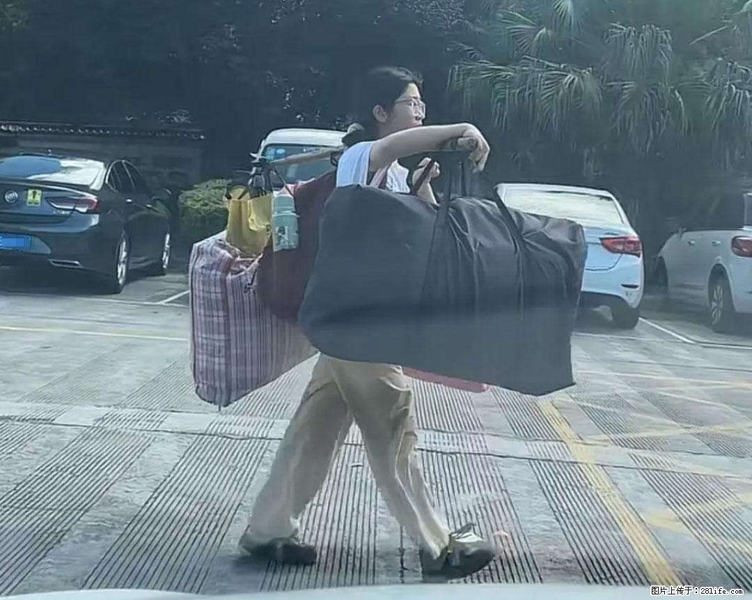 全网追的“扁担女孩”，找了一份暑假工，时薪12元 - 贵阳生活资讯 - 贵阳28生活网 gy.28life.net